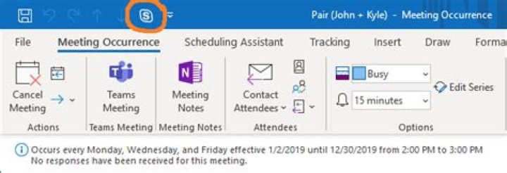 Can I convert a meeting in Outlook to a Skype meeting?