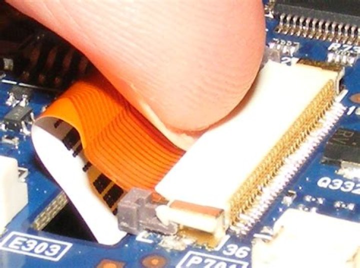 Disconnecting a ZIF connector