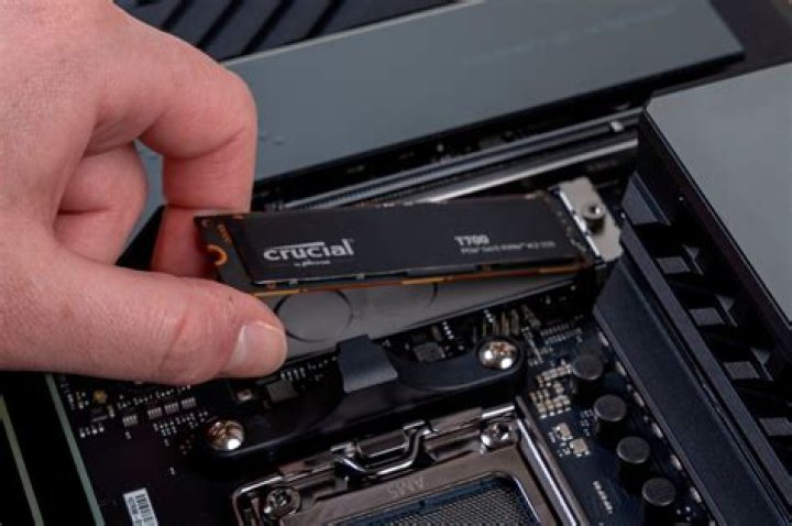 Do any 4TB single-sided NVME drives exist? [closed]