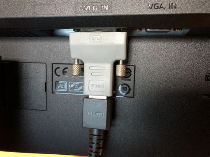 HDMI -> DVI not working on M1 Mac