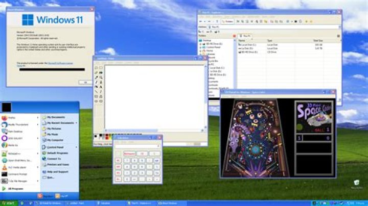 How can I make Windows' system tray two rows instead of one?