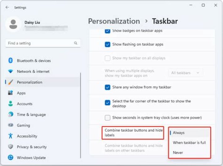 How to configure the 'Never' 'Combine taskbar buttons' setting in Windows 11?