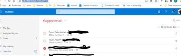 How to see all flagged emails from all folders in a single place in Outlook.com?
