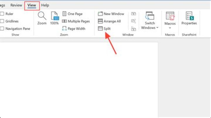 How to view two not continuous PDF pages at once,like the split view of Word