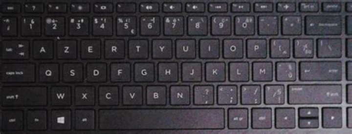 i can not find keys < and > on hp paviilon 15 azerty keyboard [duplicate]