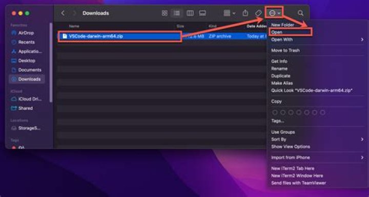 installer download vs zipped download