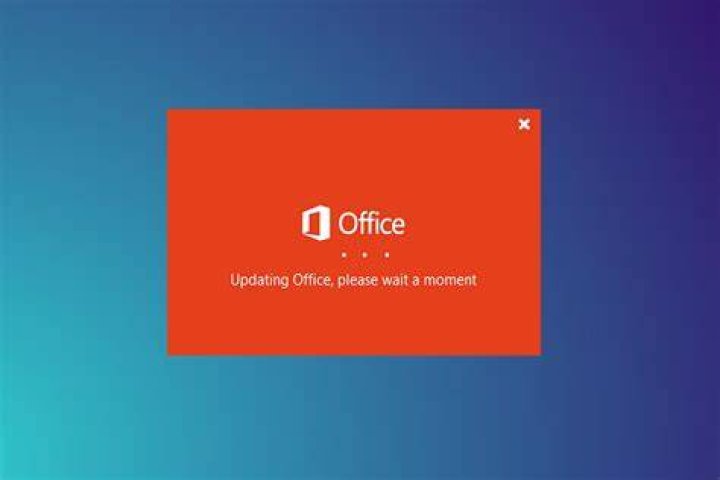 MS Word 2016 : "Updating Office, please wait a moment" when setting DDE mail merge source