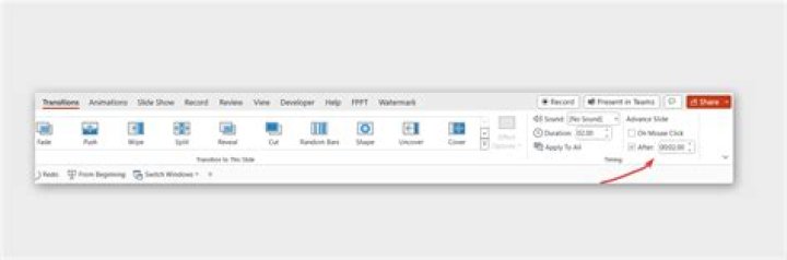 PowerPoint automatically change to bold one of the numbering in a list that contains bold font