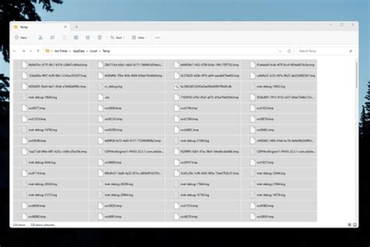 What are "temp" folders used for in Windows 10?